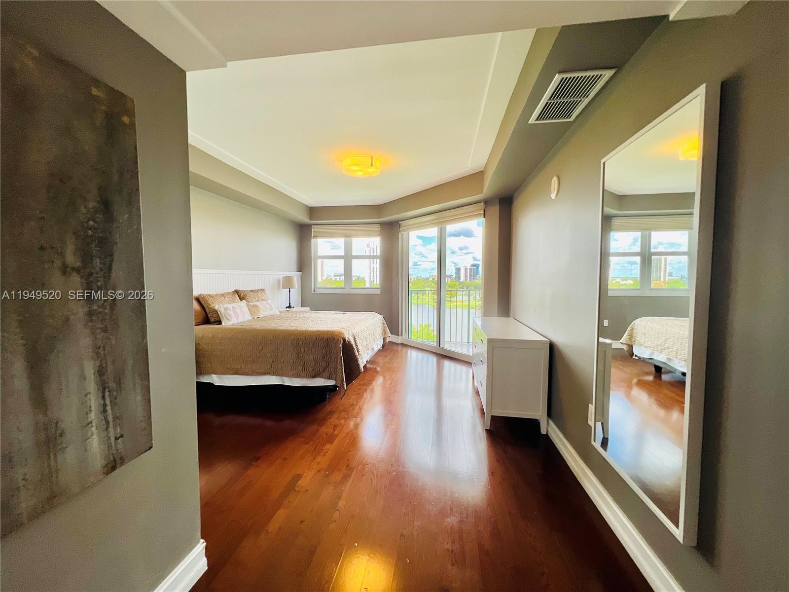 TURNBERRY VLG NO TOWER CO - Residential