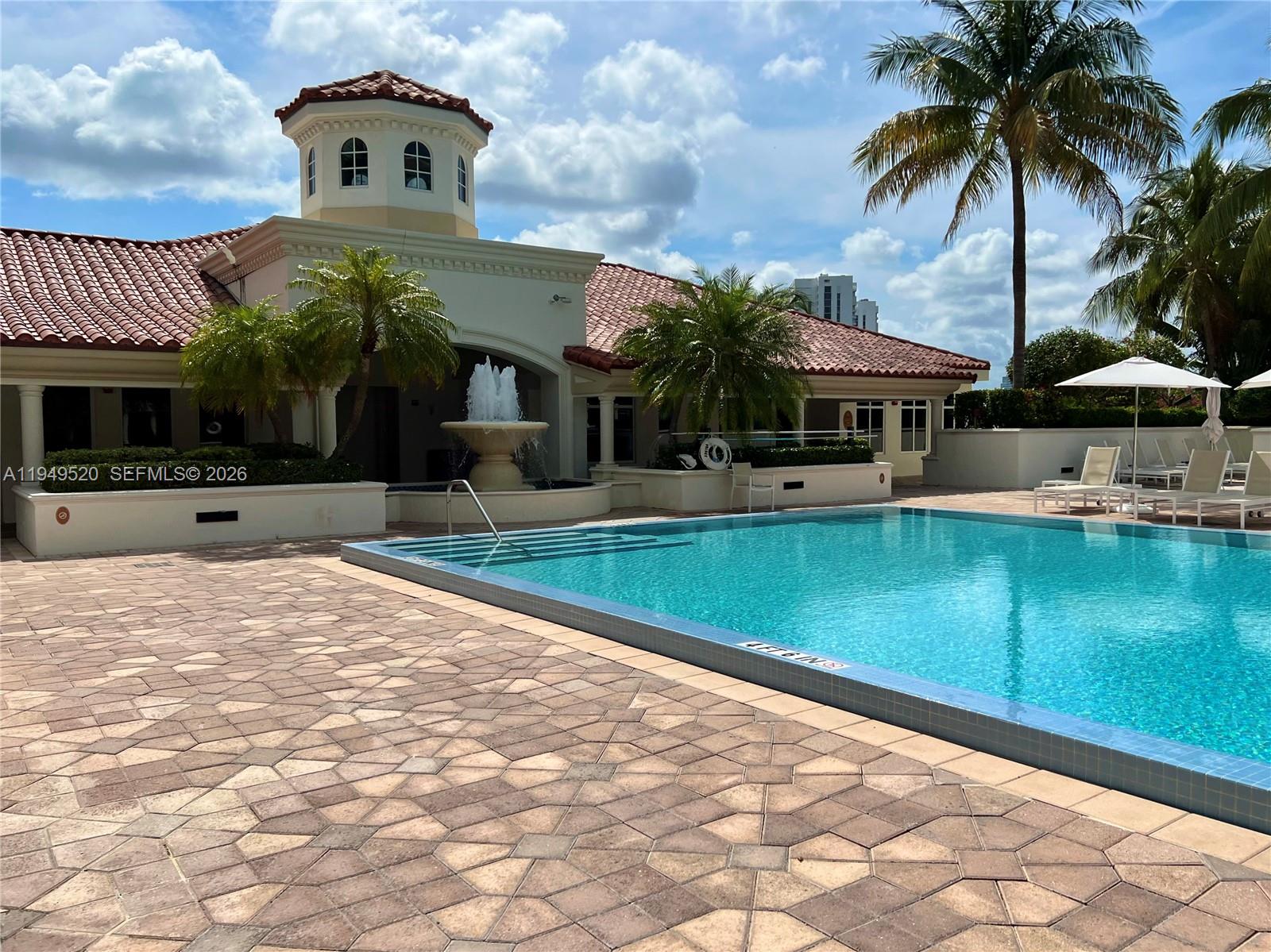 TURNBERRY VLG NO TOWER CO - Residential