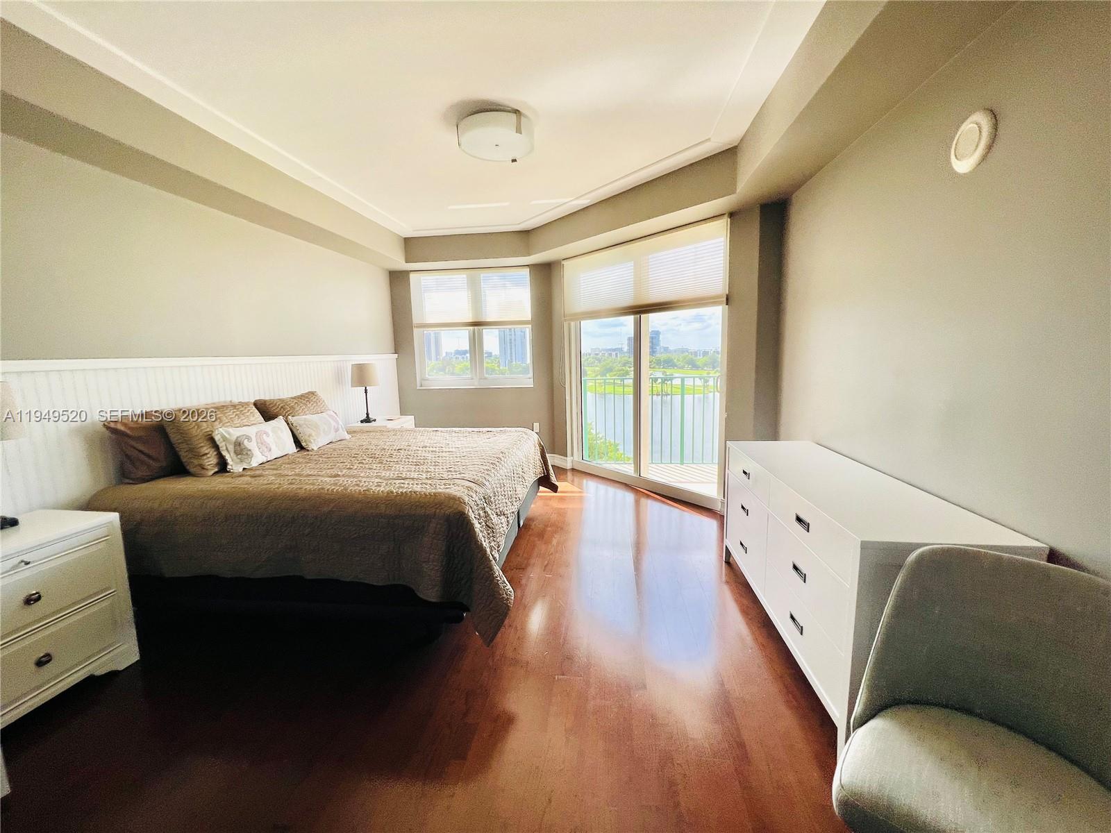 TURNBERRY VLG NO TOWER CO - Residential