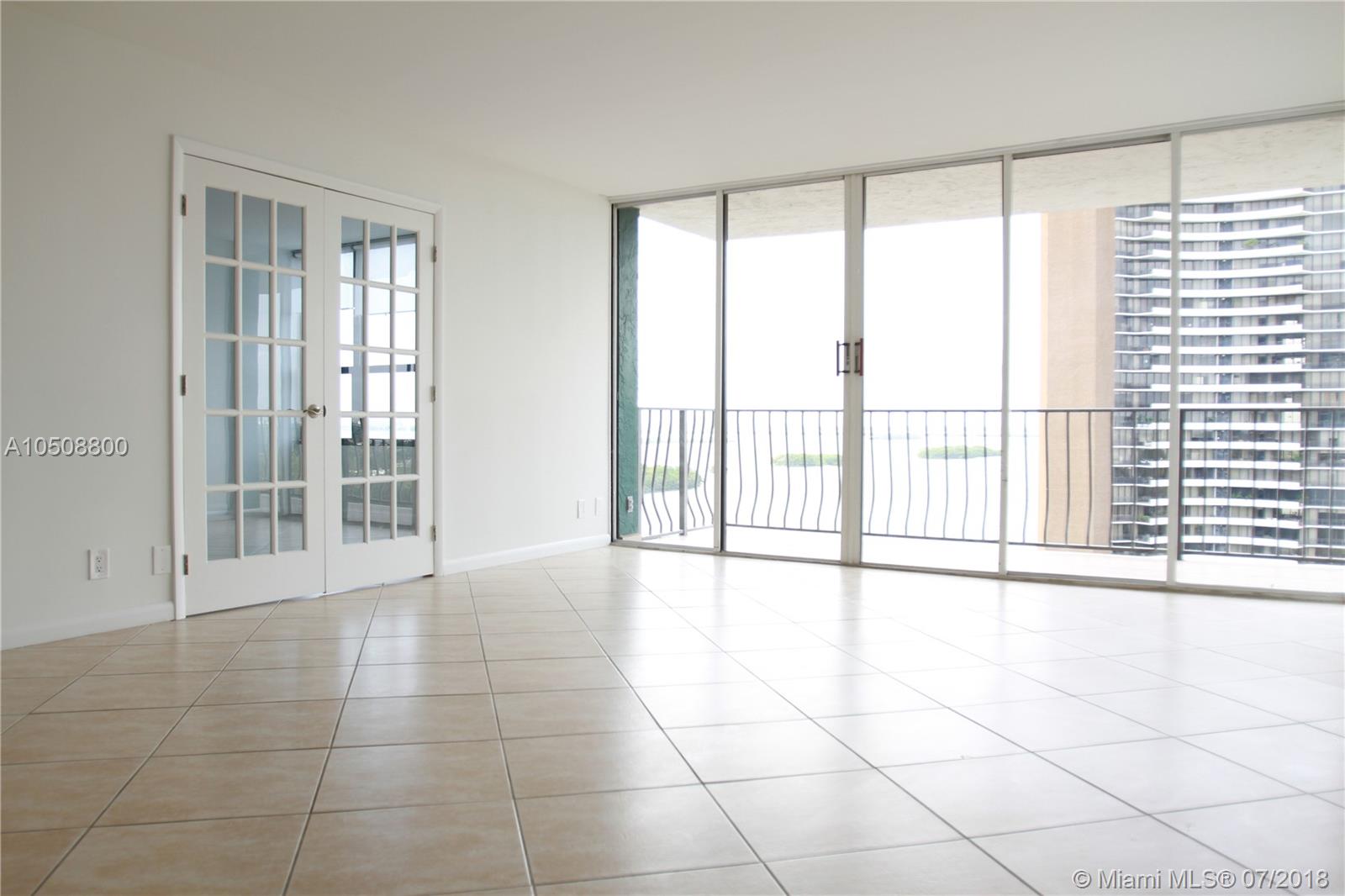 THE PALM BAY YACHT CLUB C - Residential