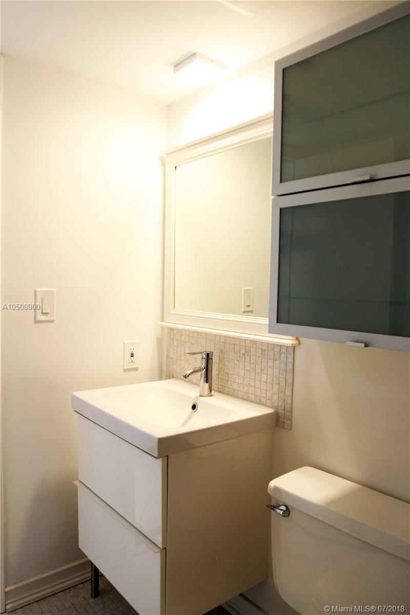 THE PALM BAY YACHT CLUB C - Residential