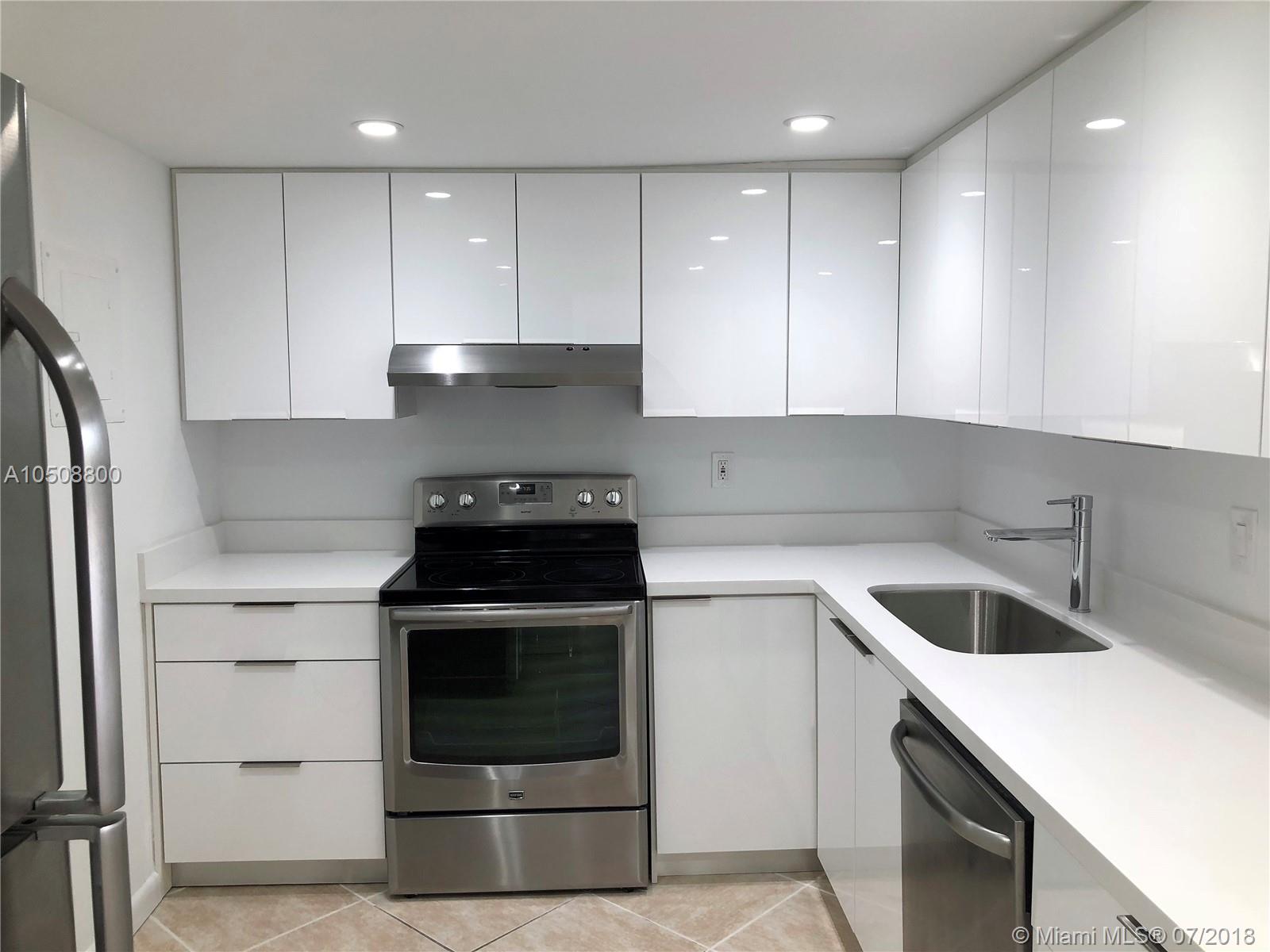 THE PALM BAY YACHT CLUB C - Residential