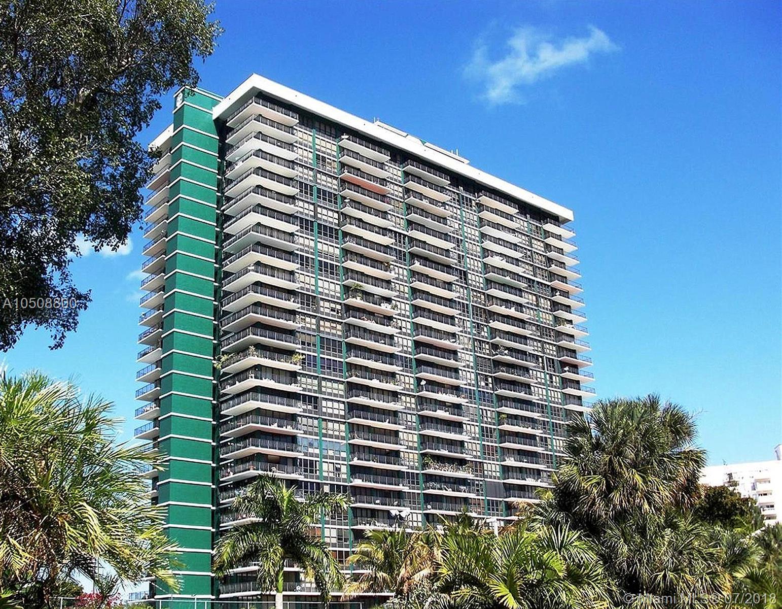 THE PALM BAY YACHT CLUB C - Residential