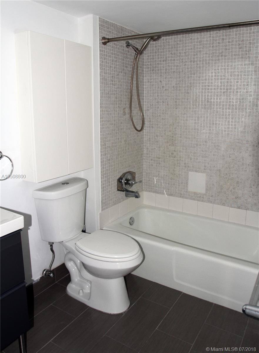 THE PALM BAY YACHT CLUB C - Residential