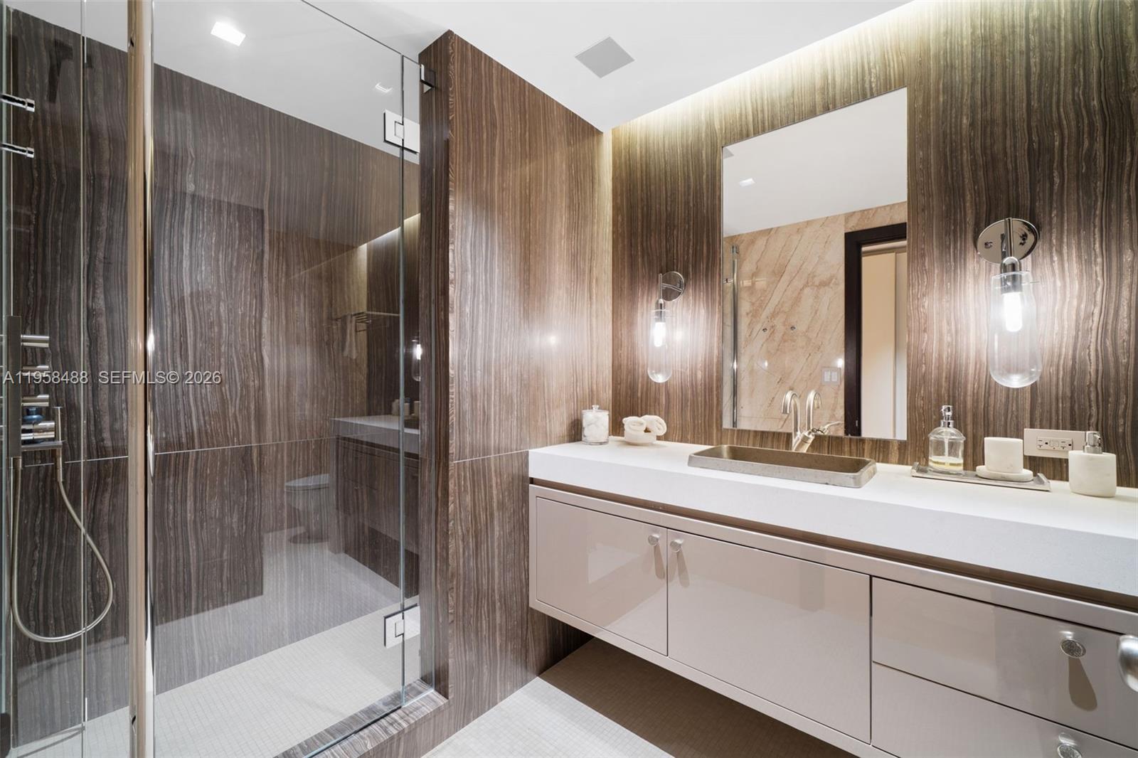 BAL HARBOUR TOWER CONDO - Residential