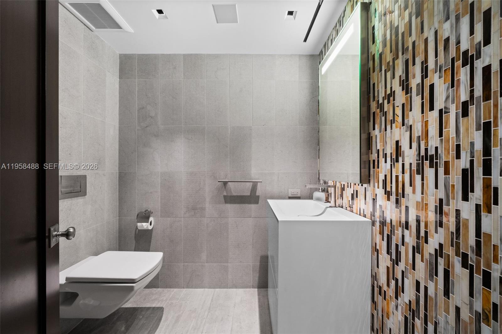 BAL HARBOUR TOWER CONDO - Residential