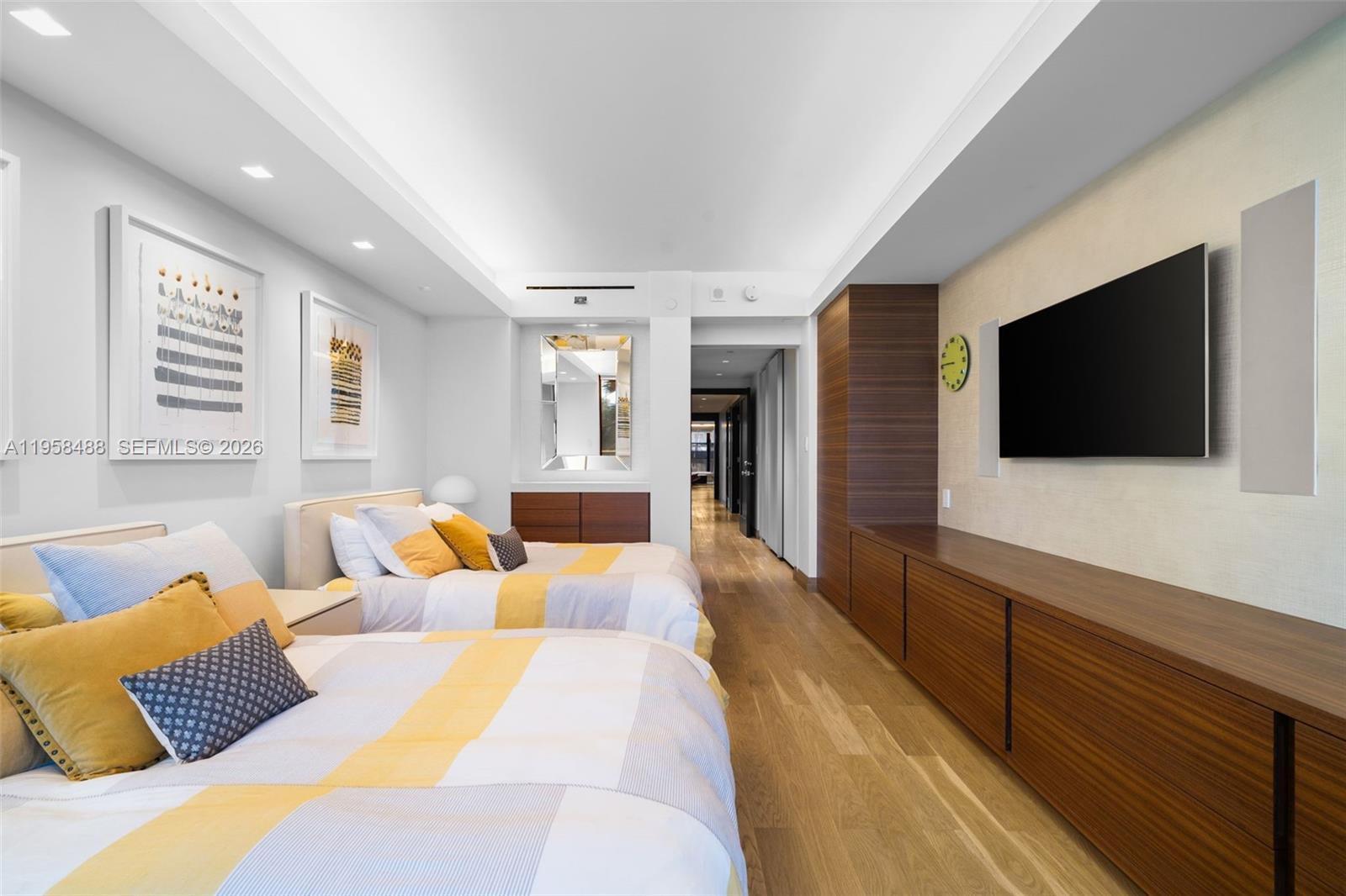 BAL HARBOUR TOWER CONDO - Residential