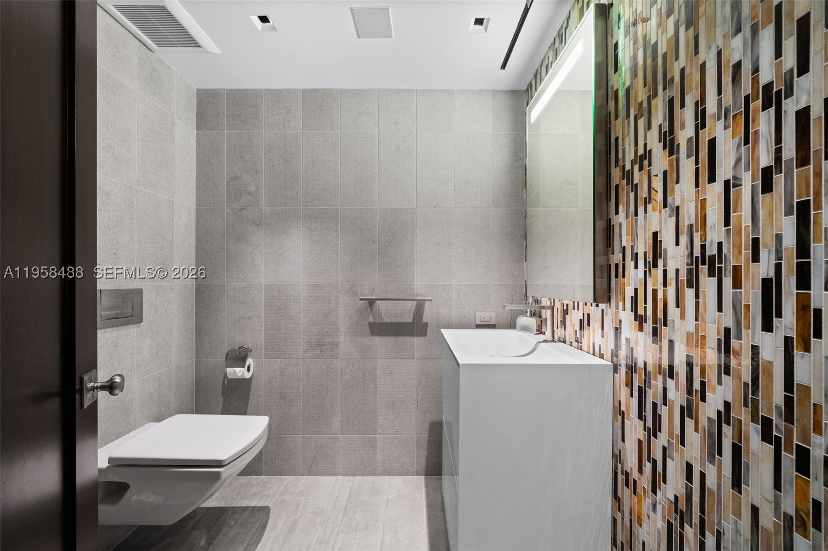 9999 Collins Ave Apt 3e, Bal Harbour, FL, 33154, USA, 3 Bedrooms Bedrooms, ,4 BathroomsBathrooms,Condo,Active,9999 Collins Ave Apt 3e,A11958488