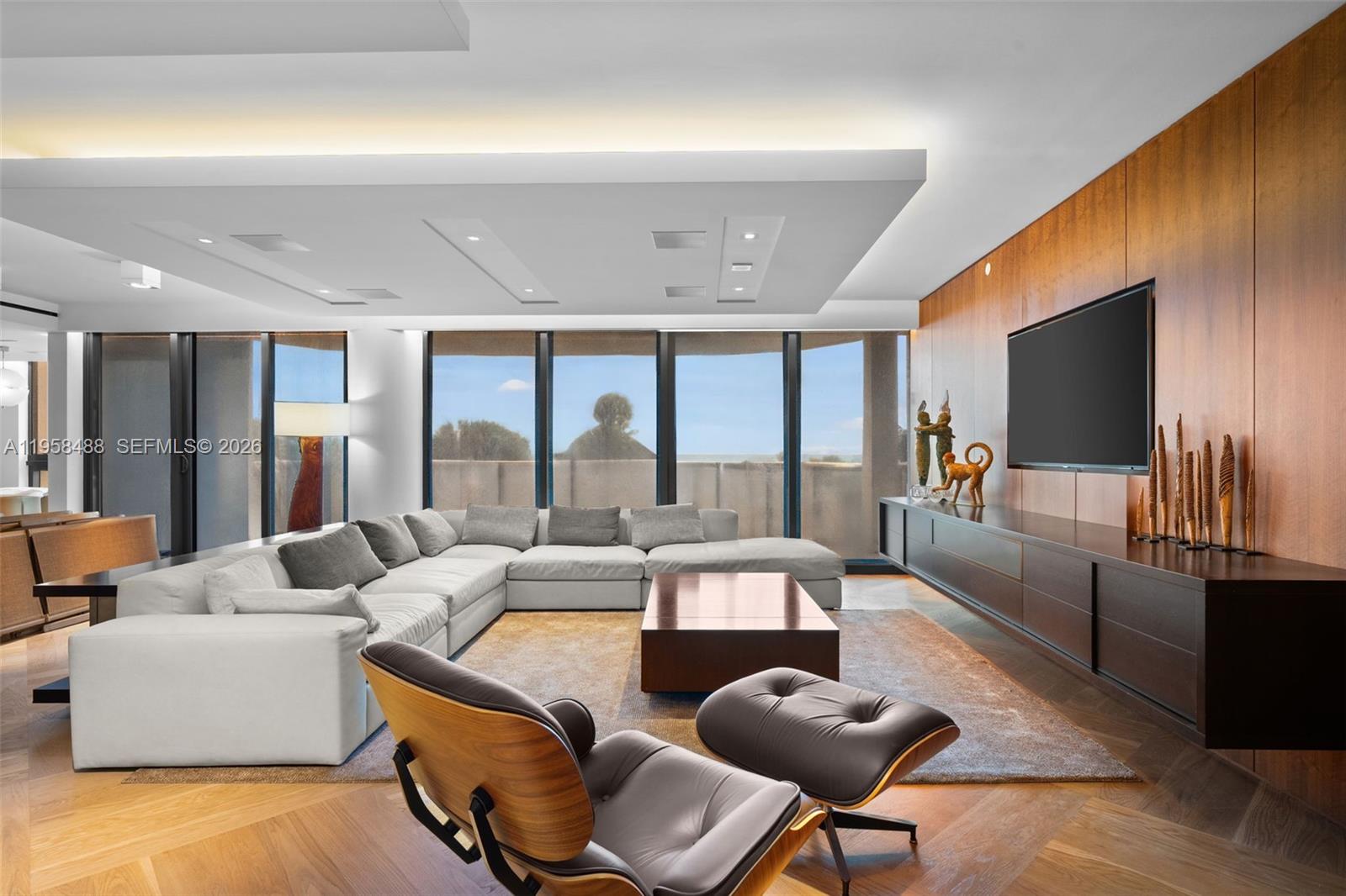 BAL HARBOUR TOWER CONDO - Residential