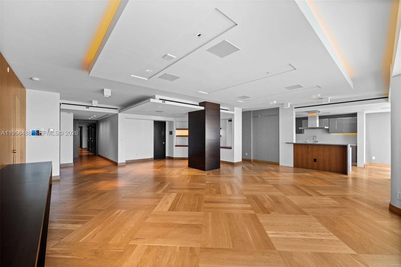 BAL HARBOUR TOWER CONDO - Residential