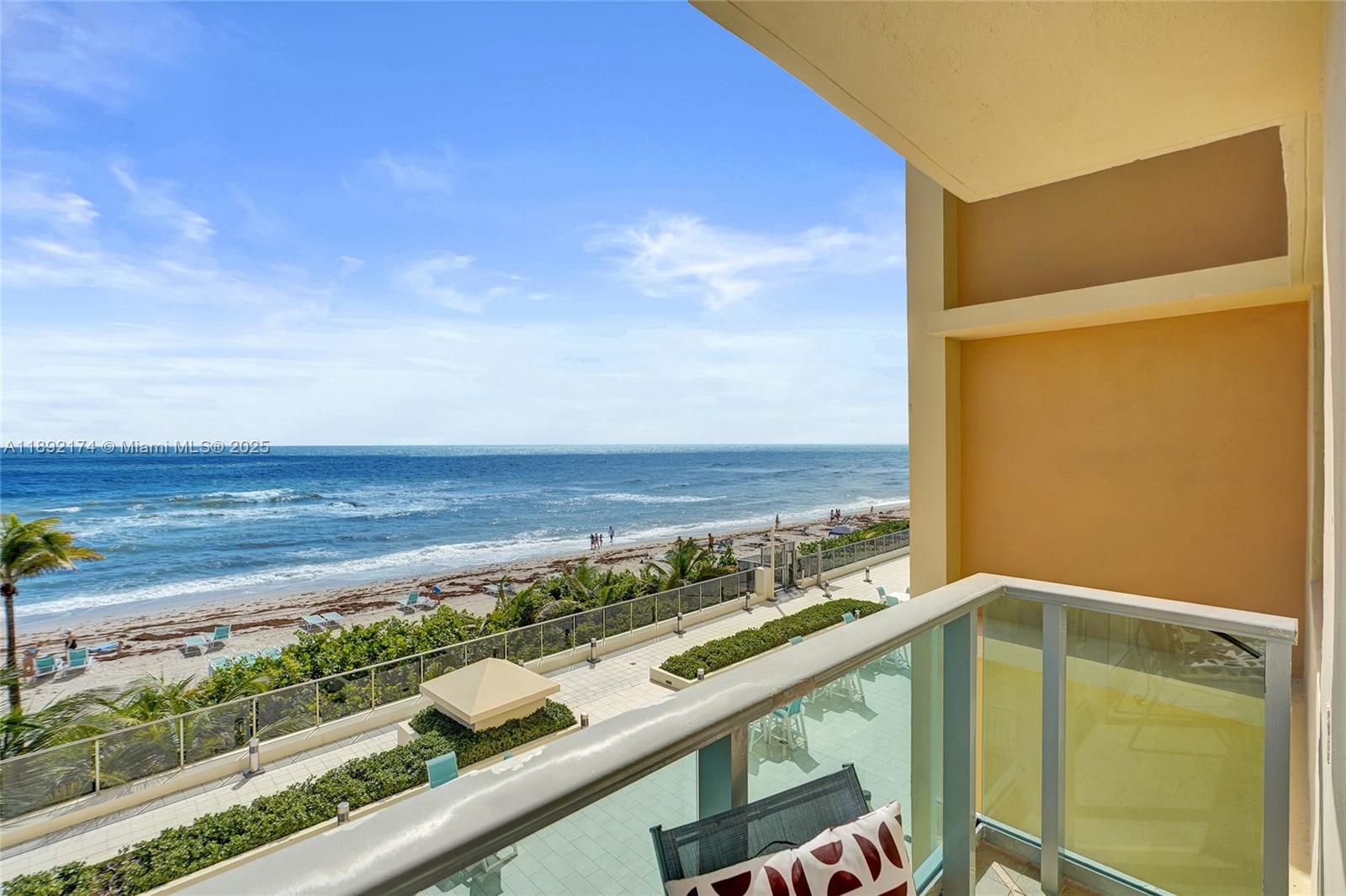 WAVE CONDO - Residential Lease