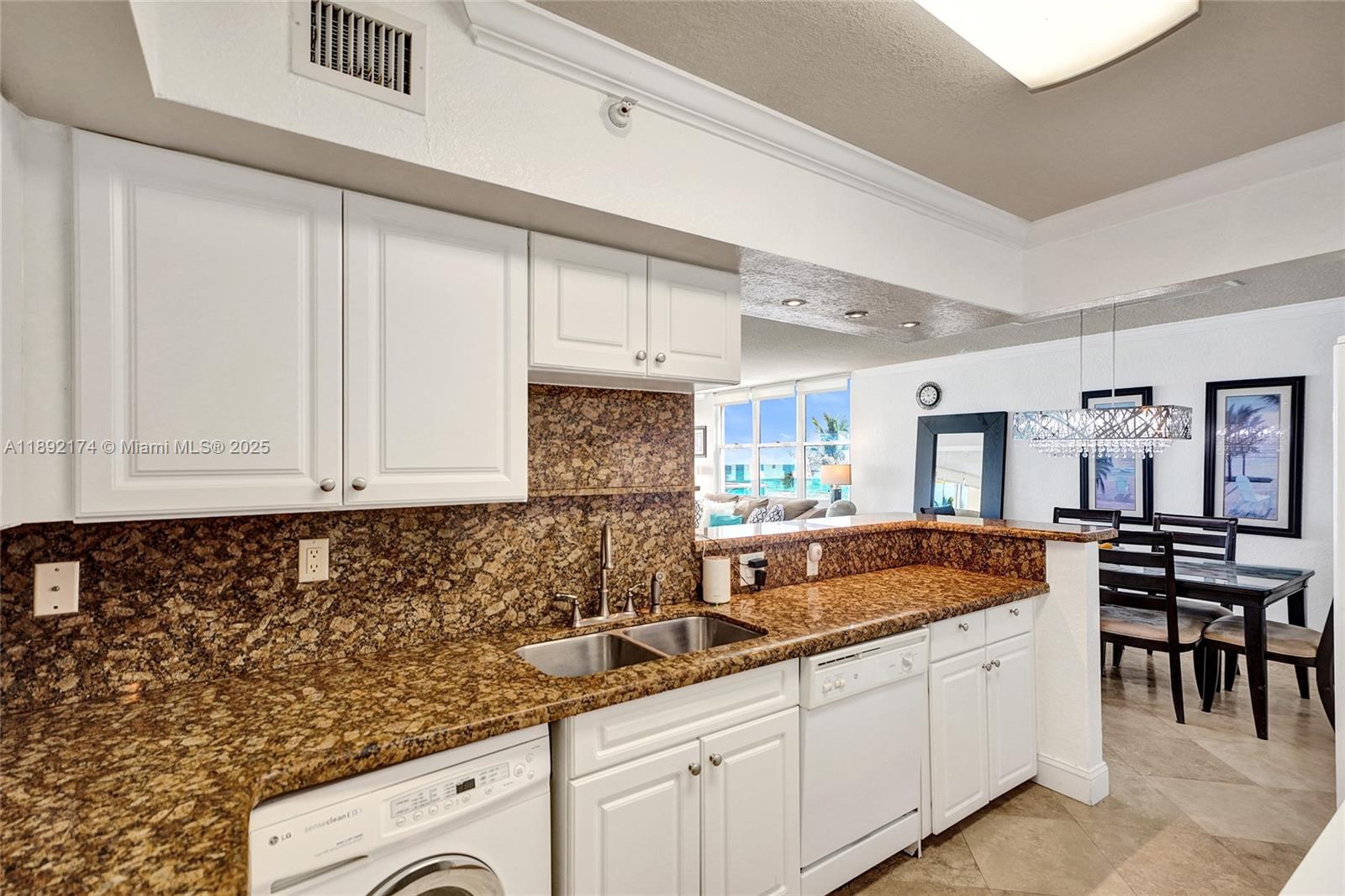 WAVE CONDO - Residential Lease