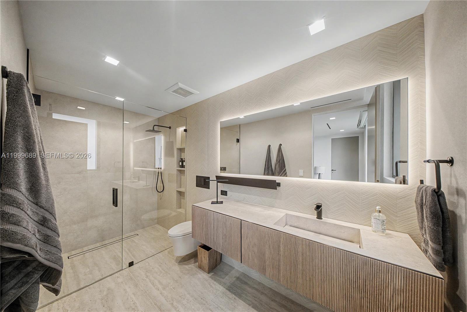 LUCILLE ISLAND - Residential