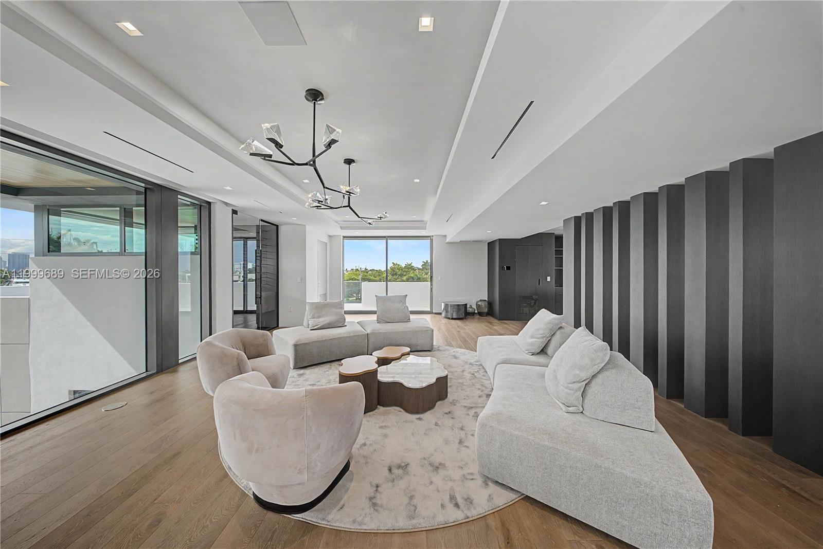 LUCILLE ISLAND - Residential
