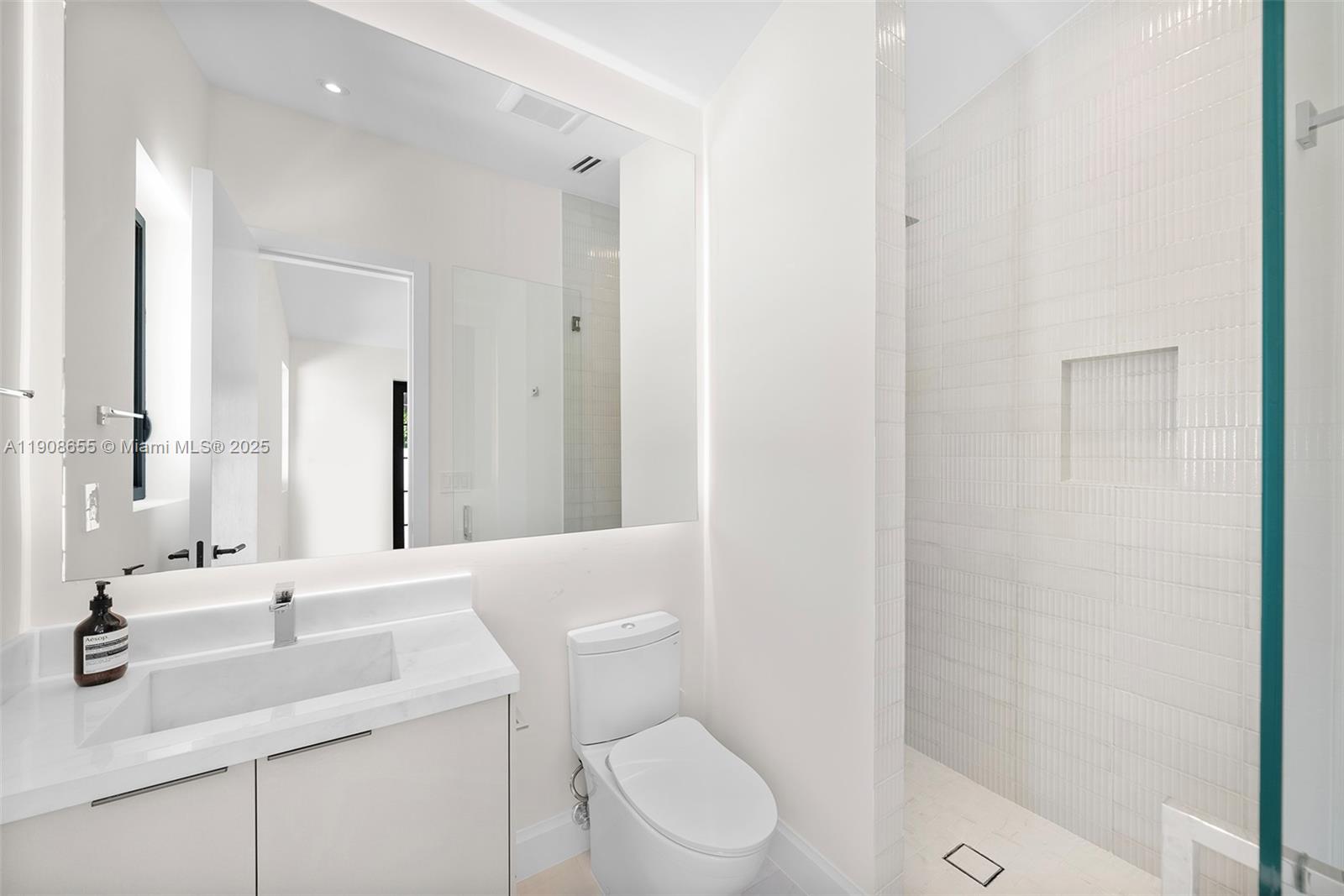 BAYSHORE UNIT 3 - Residential