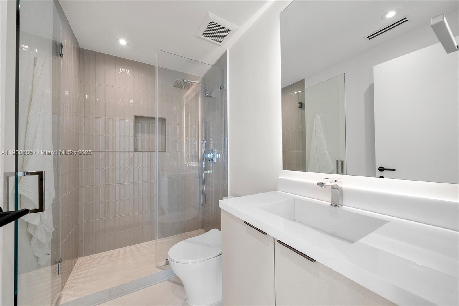 BAYSHORE UNIT 3 - Residential