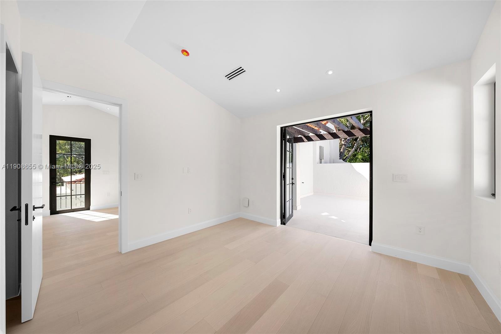 BAYSHORE UNIT 3 - Residential