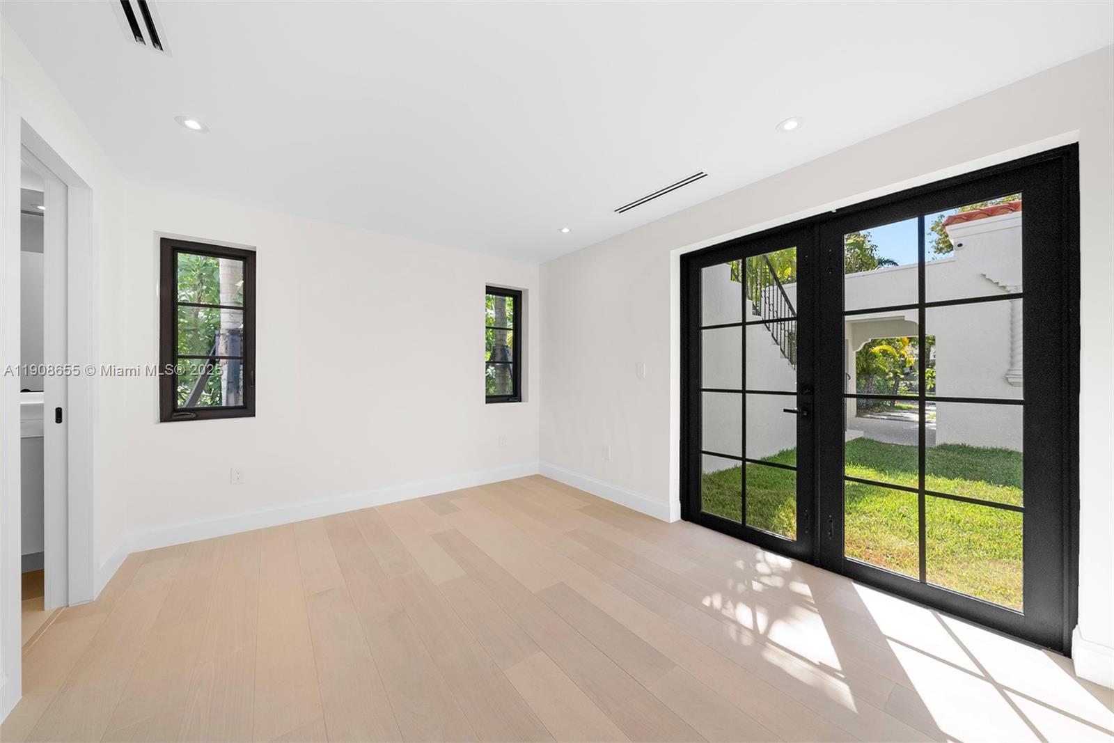 BAYSHORE UNIT 3 - Residential