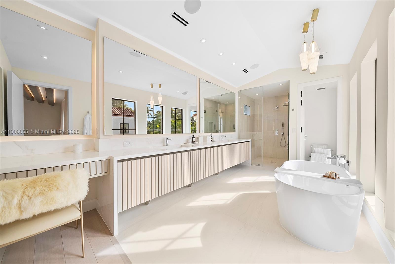 BAYSHORE UNIT 3 - Residential