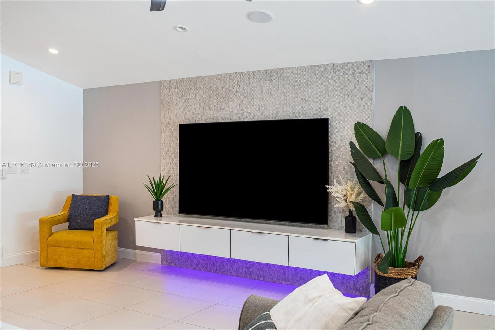 1ST ADDN BISCAYNE LAWN - Residential Lease