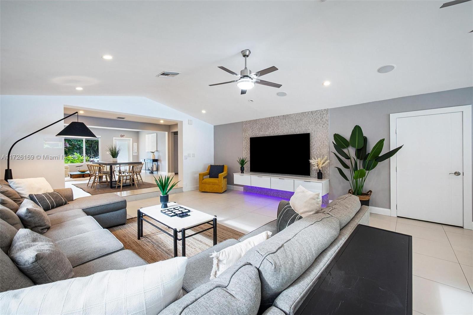 1ST ADDN BISCAYNE LAWN - Residential Lease