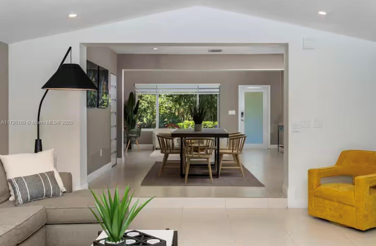 1ST ADDN BISCAYNE LAWN - Residential Lease