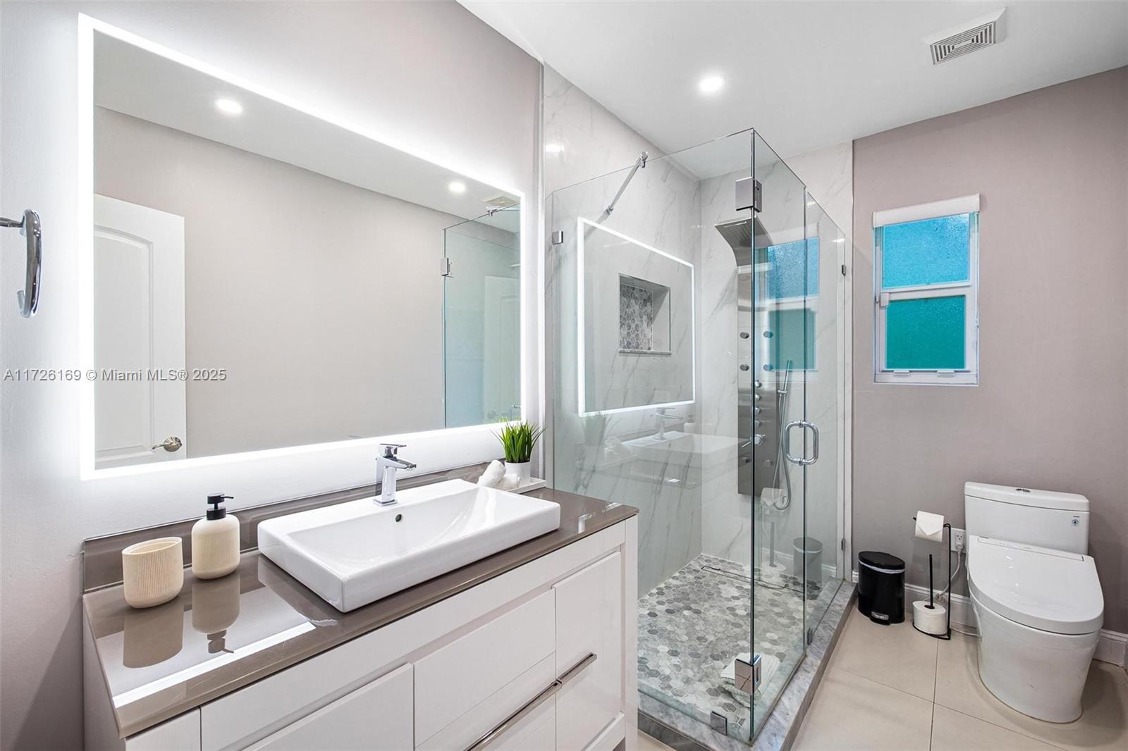 1ST ADDN BISCAYNE LAWN - Residential Lease