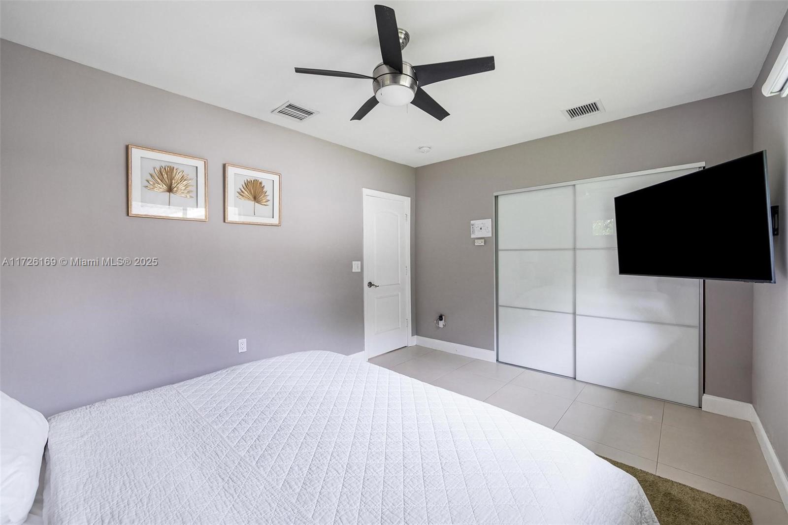 1ST ADDN BISCAYNE LAWN - Residential Lease