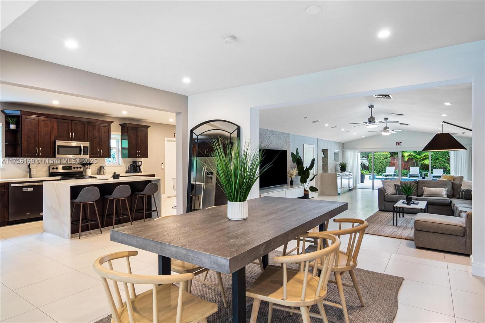 1ST ADDN BISCAYNE LAWN - Residential Lease