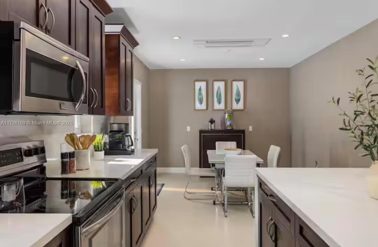 1ST ADDN BISCAYNE LAWN - Residential Lease