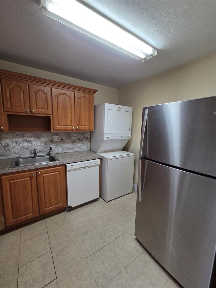 DORAL GARDENS II CONDO - Residential