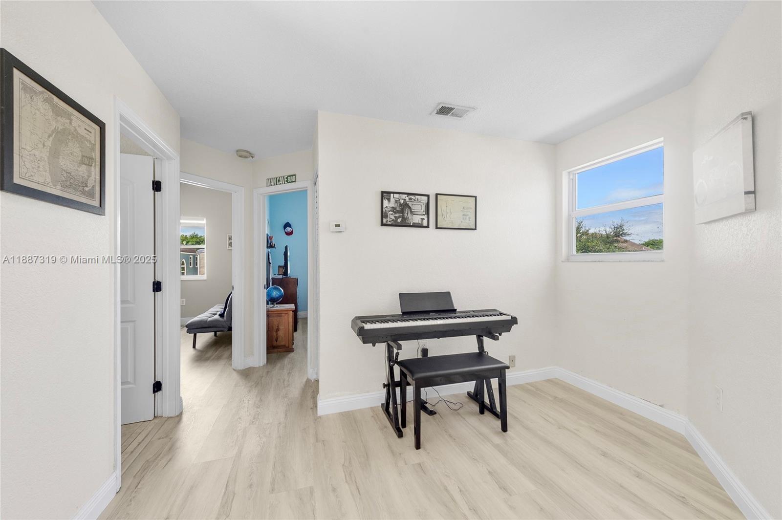 Hampton Lakes - Residential
