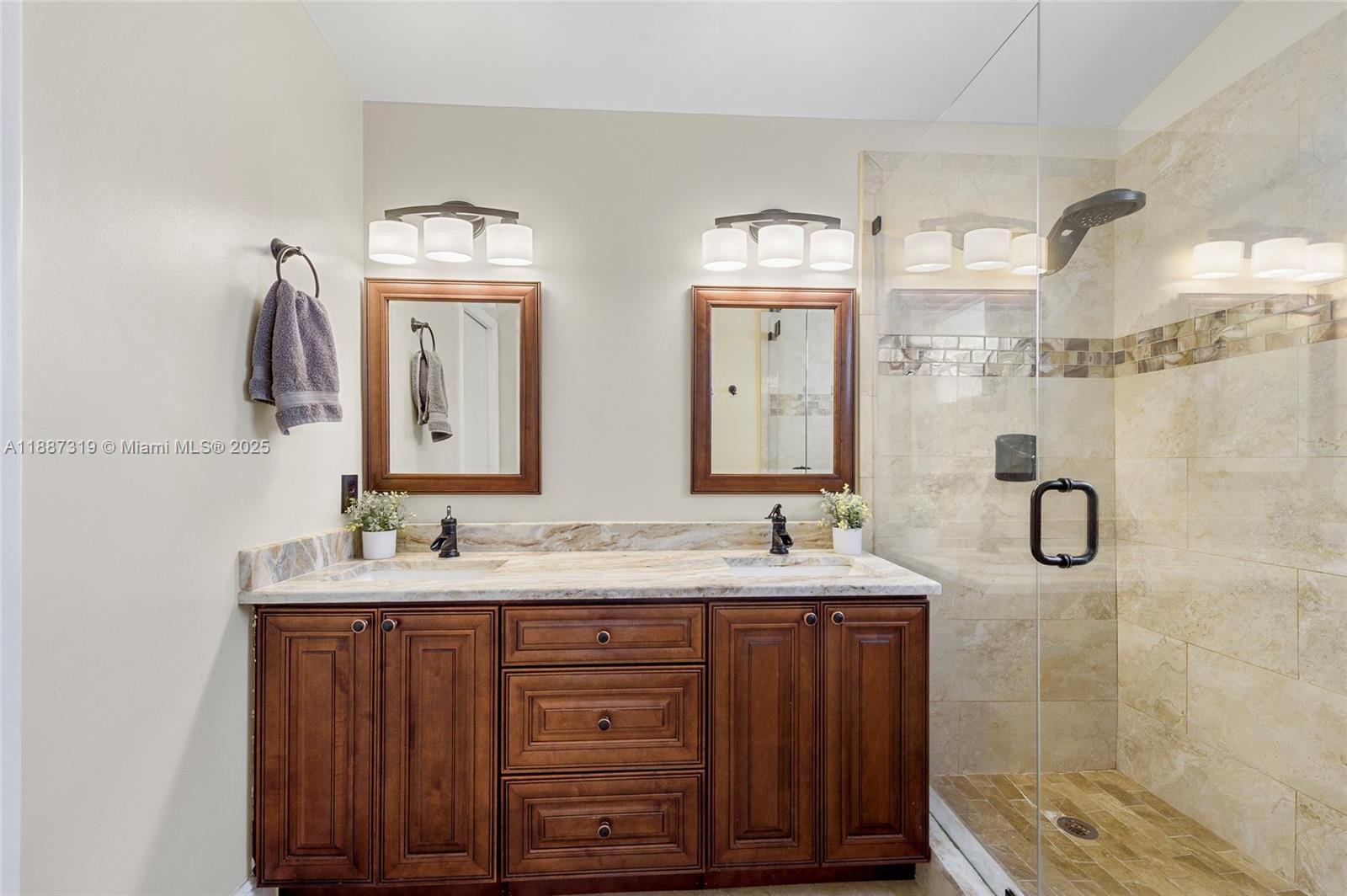 Hampton Lakes - Residential