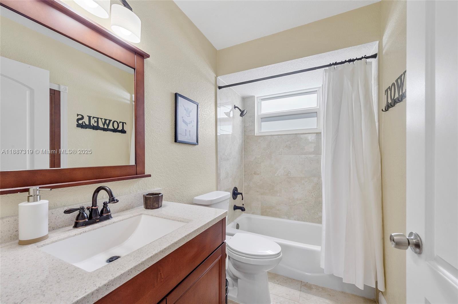 Hampton Lakes - Residential