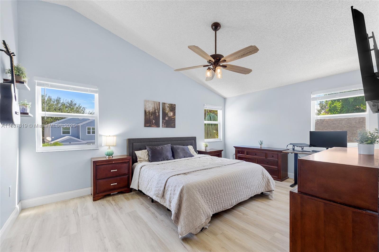Hampton Lakes - Residential