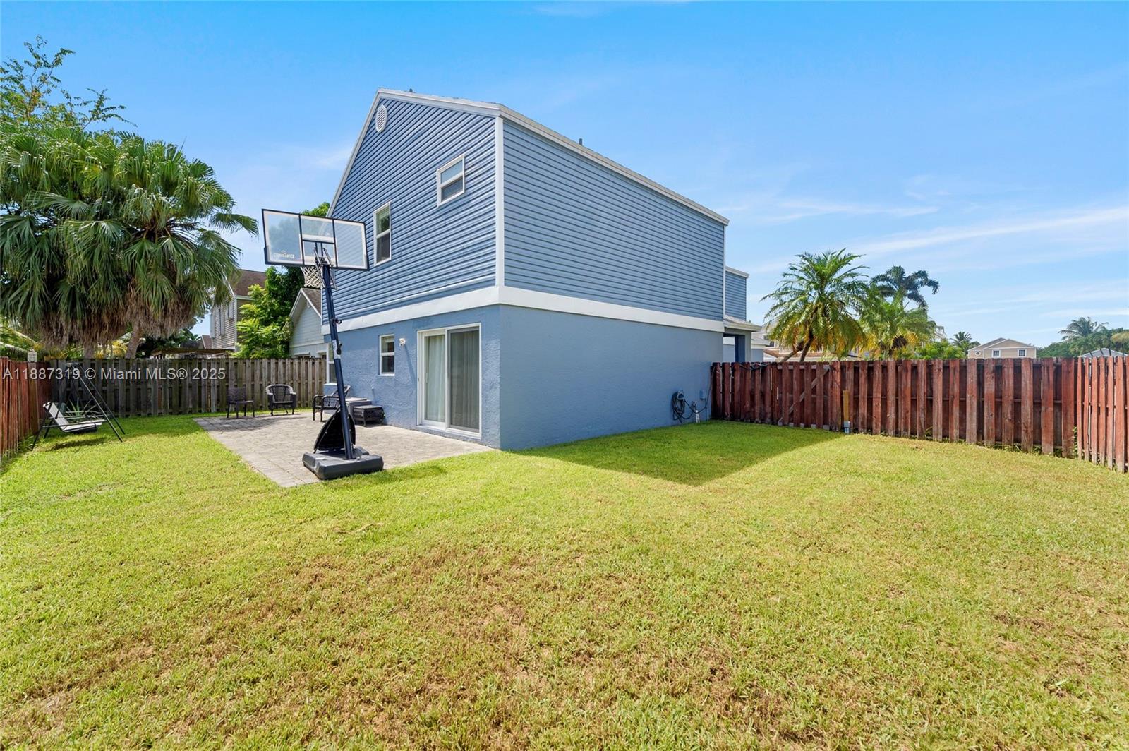 Hampton Lakes - Residential