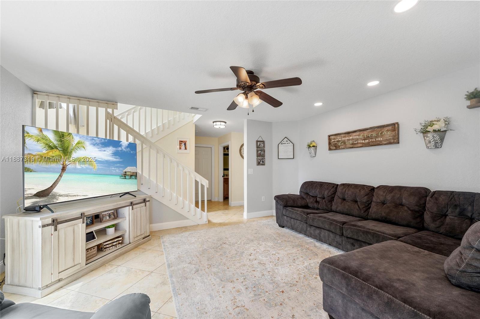 Hampton Lakes - Residential
