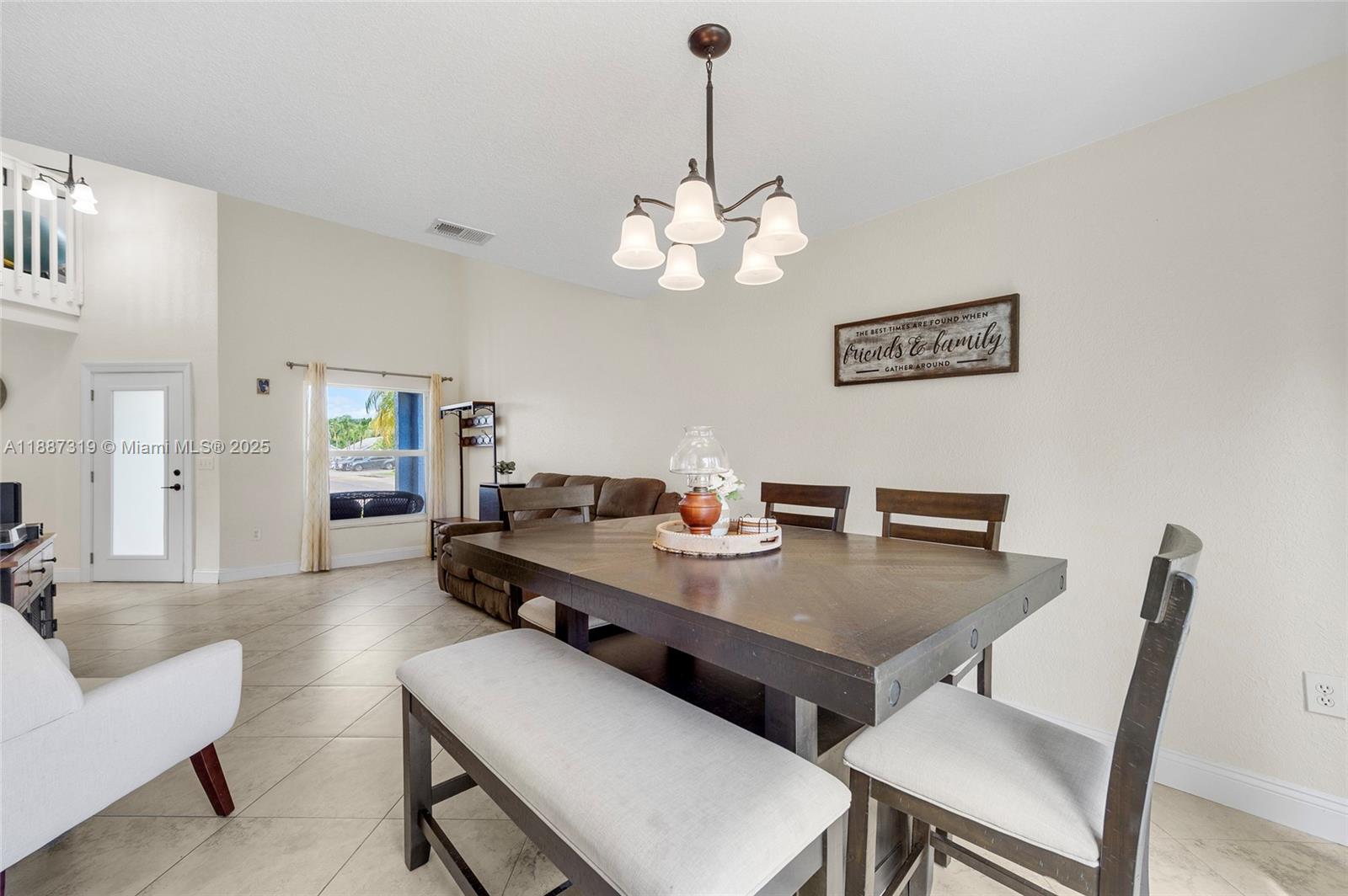 Hampton Lakes - Residential