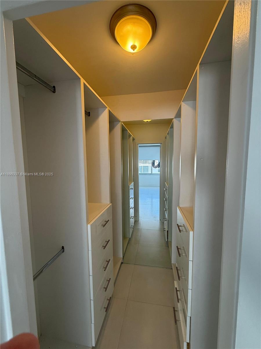 1200 West Ave 1520