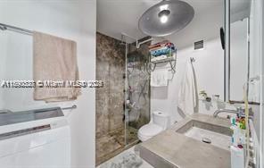 1200 West Ave 1520