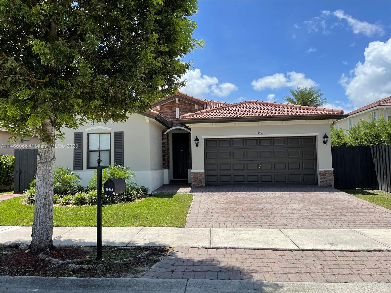 A great move-in ready home is waiting to recieve a new family. This 4 bedrm, 3 bath home has been recently remodeled and features designer finishes incl porcelain floors & wood floors, granite kitchen countertops, soft close cabinets, stainless steel appliances, eat-in kitchen island. Enjoy all amenties at the clubhouse including the gym, pool, and children's play area. House just painted.