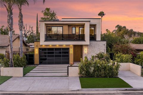 181 NW 41st St Miami FL 33127