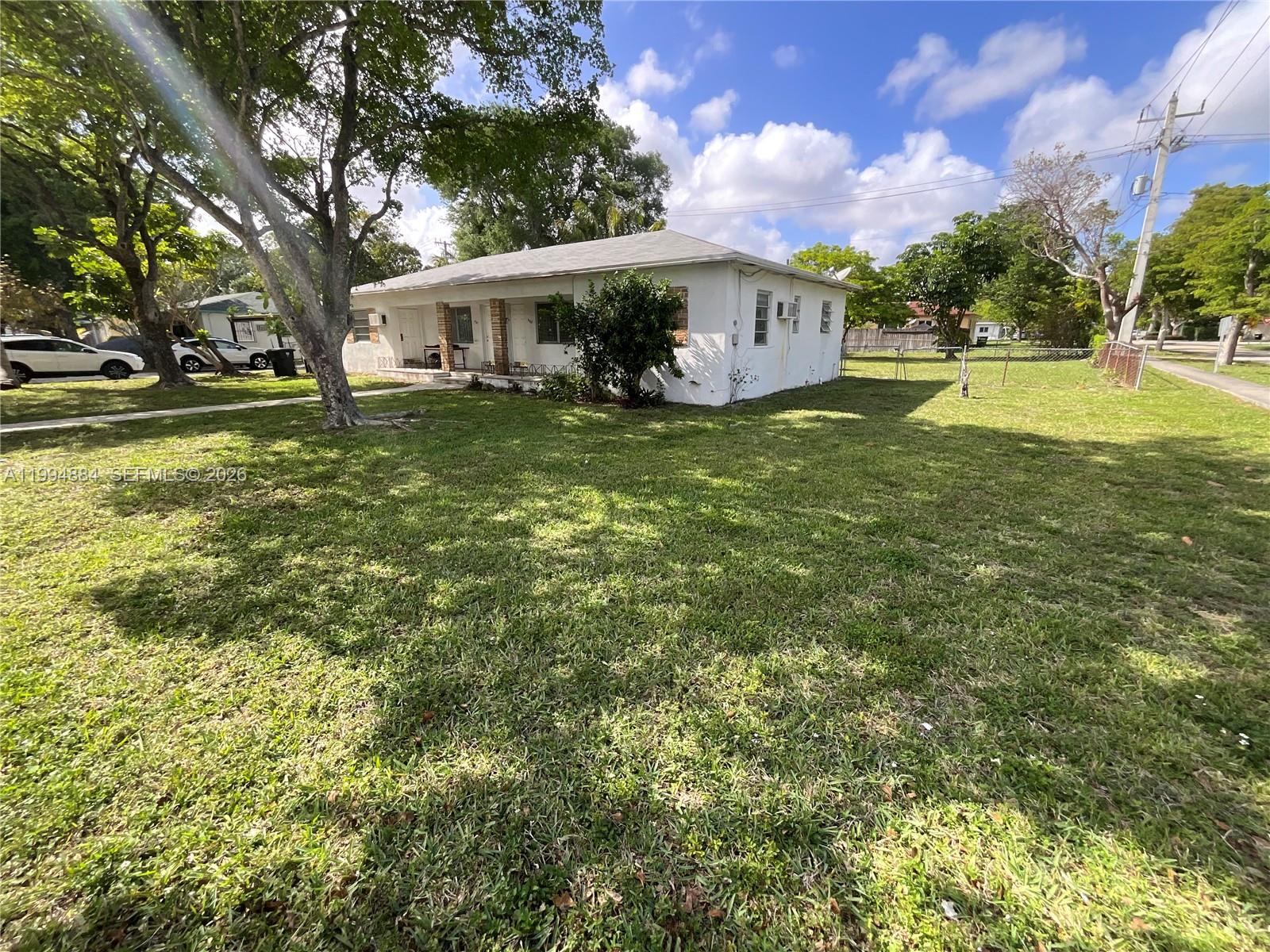 RICHARDS MANORS - Residential Lease