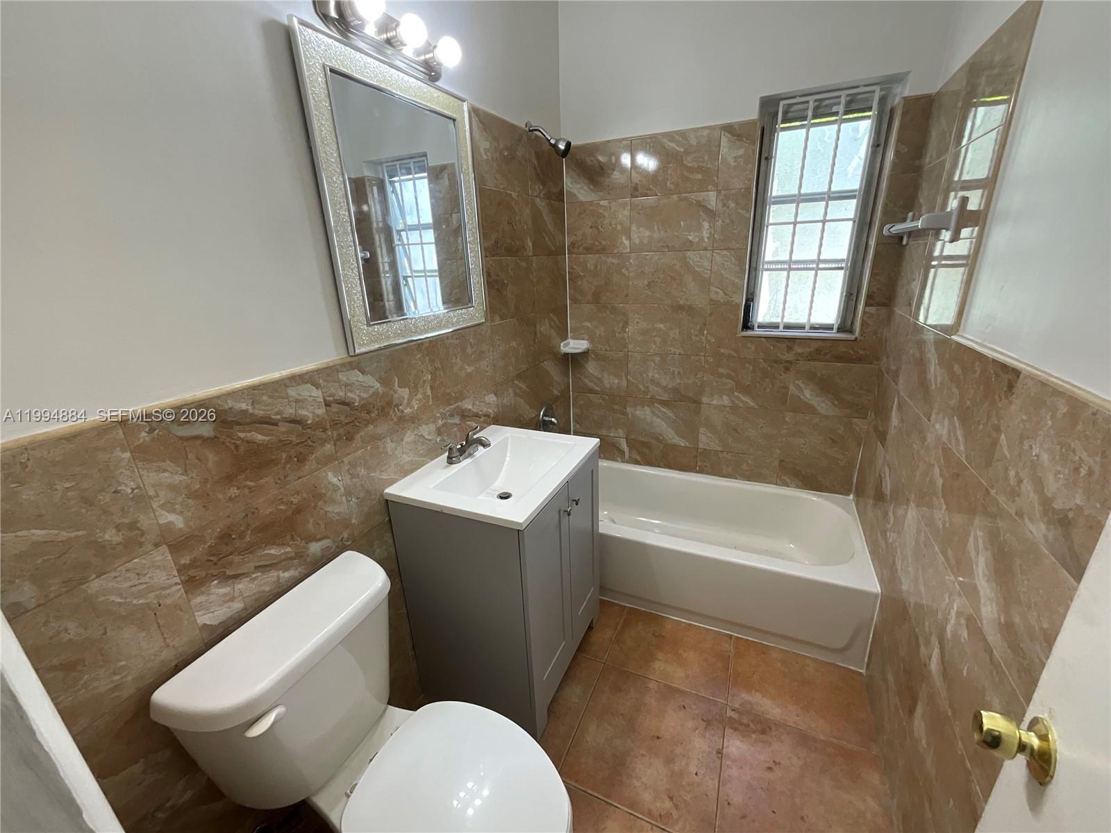 RICHARDS MANORS - Residential Lease