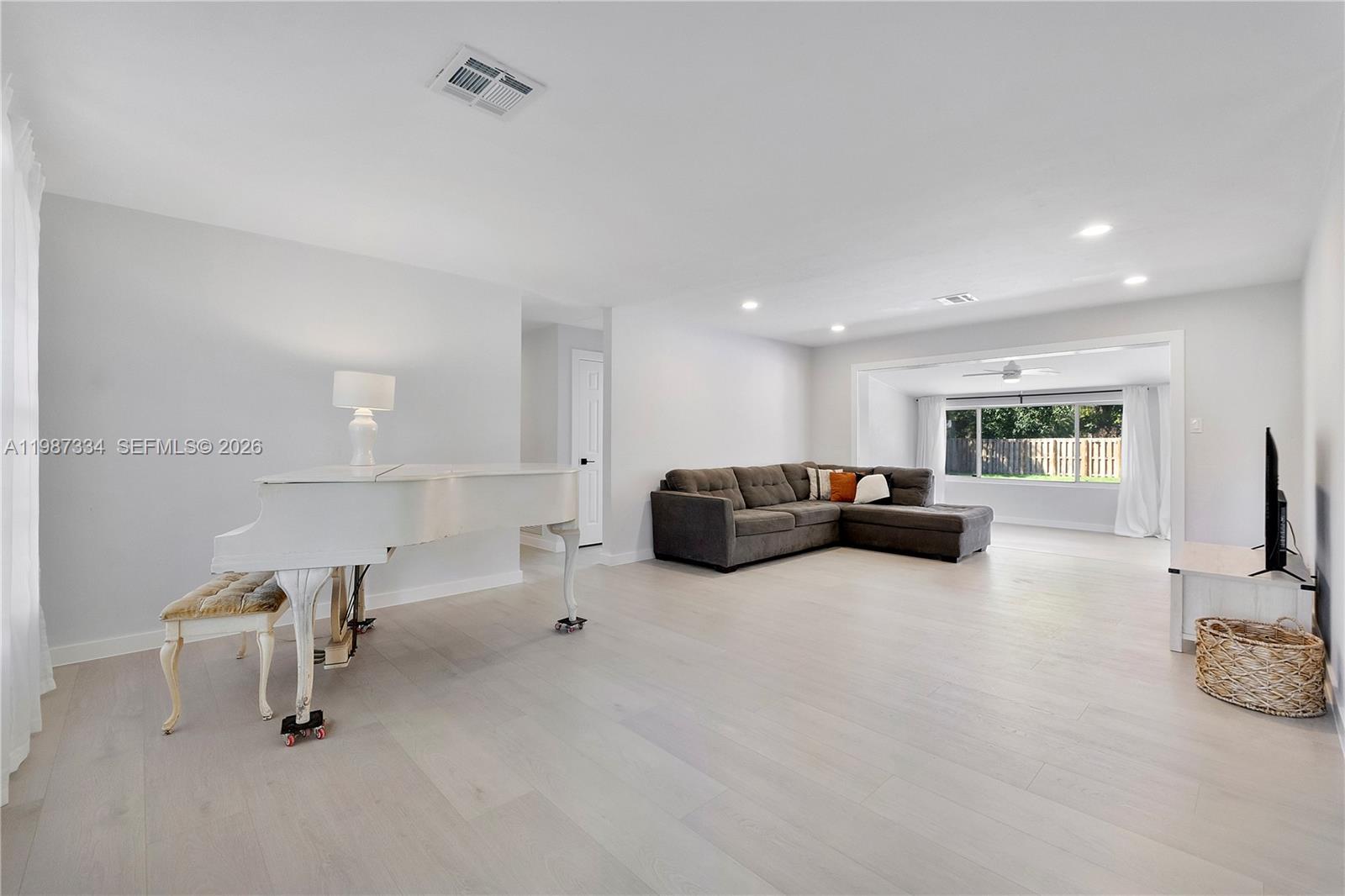 PLANTATION GARDENS - Residential