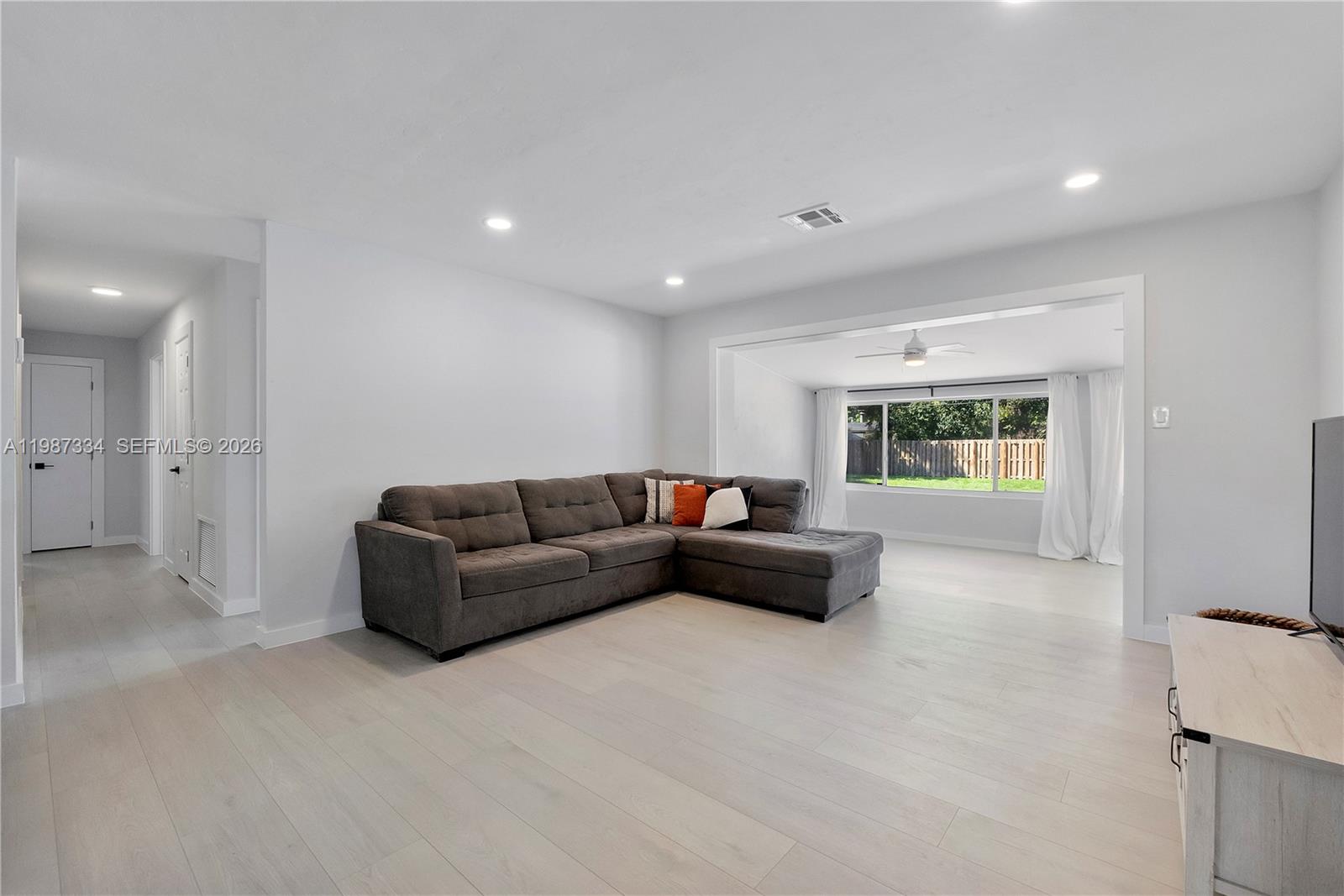 PLANTATION GARDENS - Residential