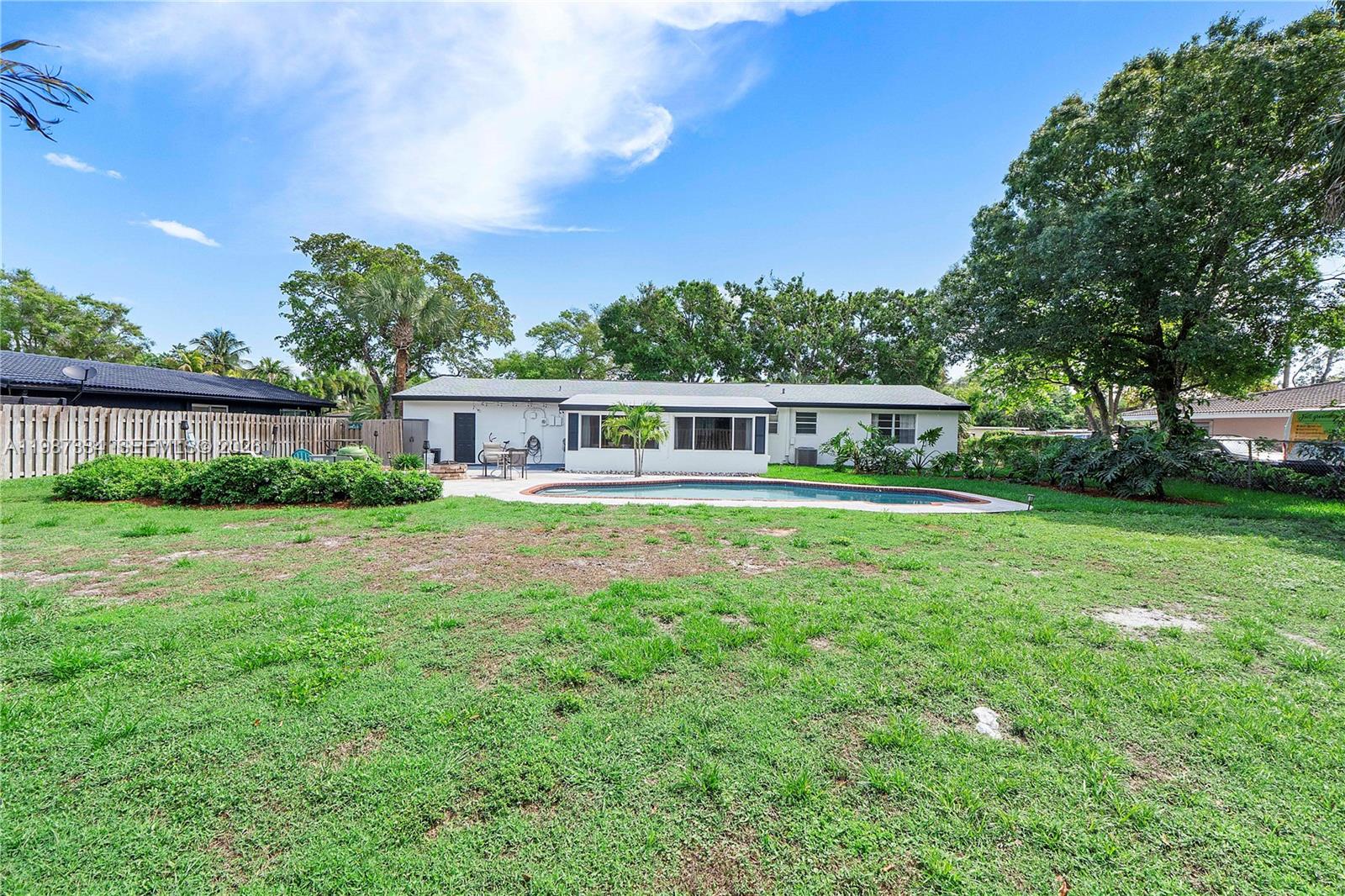 PLANTATION GARDENS - Residential