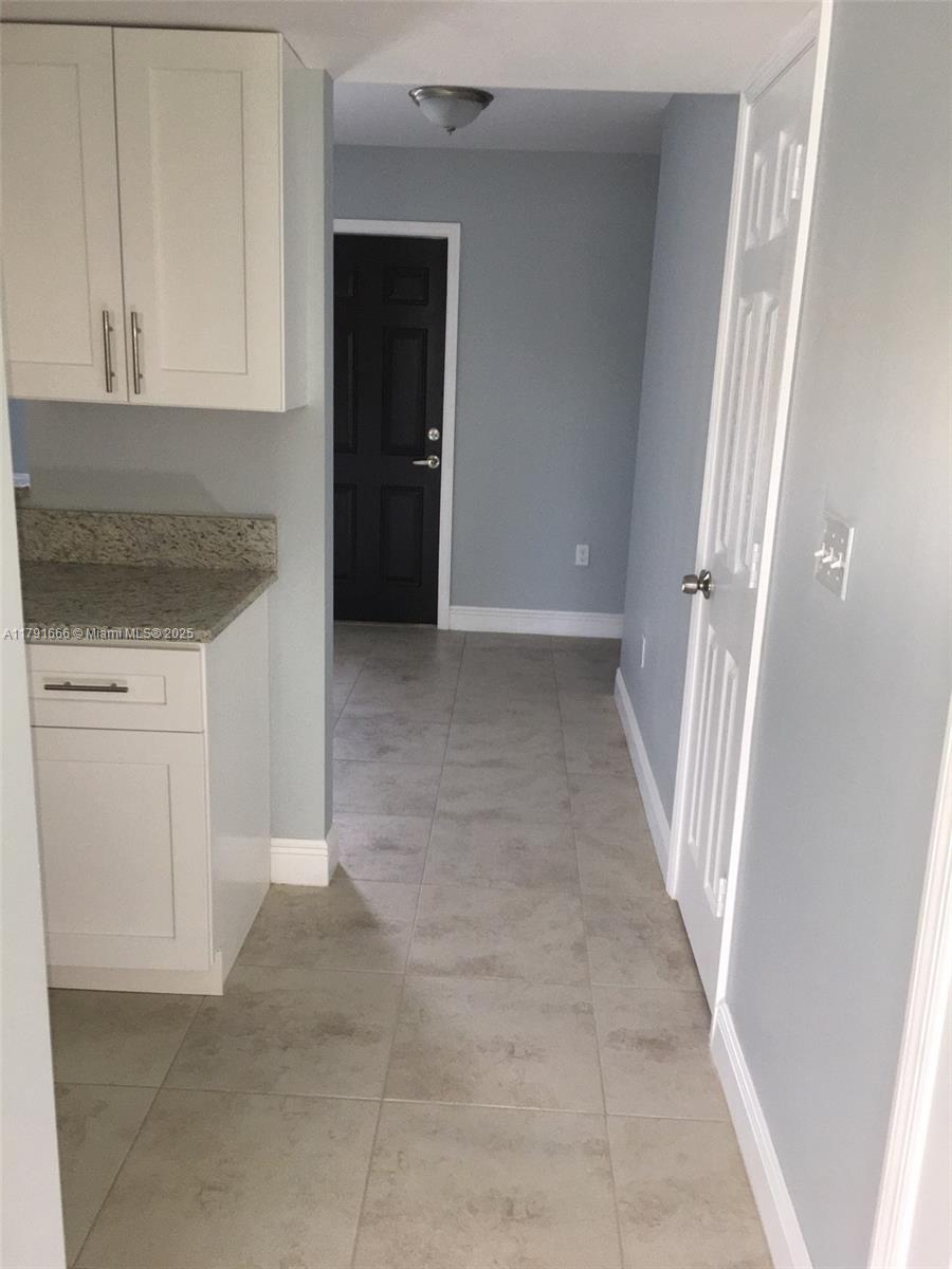 TOWN PARK PLAZA NORTH CON - Residential