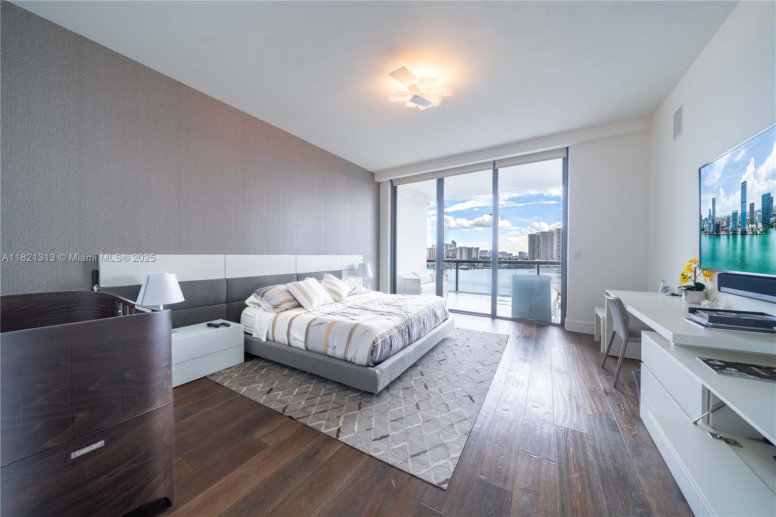 ECHO CONDO - Residential Lease