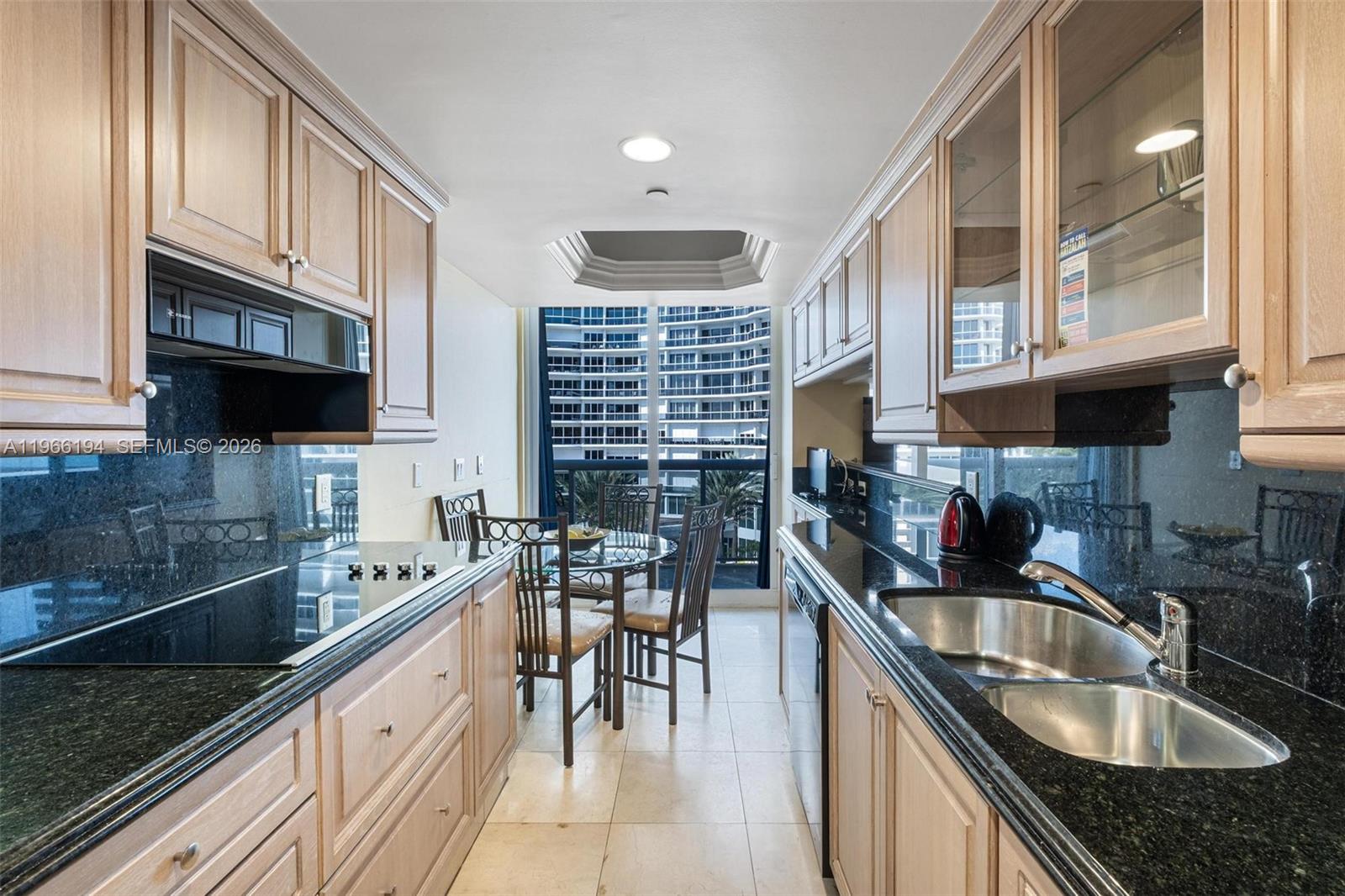 SOLIMAR CONDO - Residential